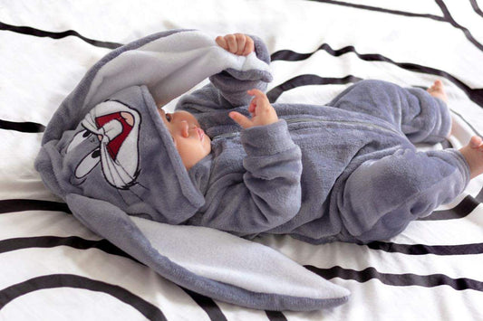 Pijama temática Bugs Bunny Gris Baby